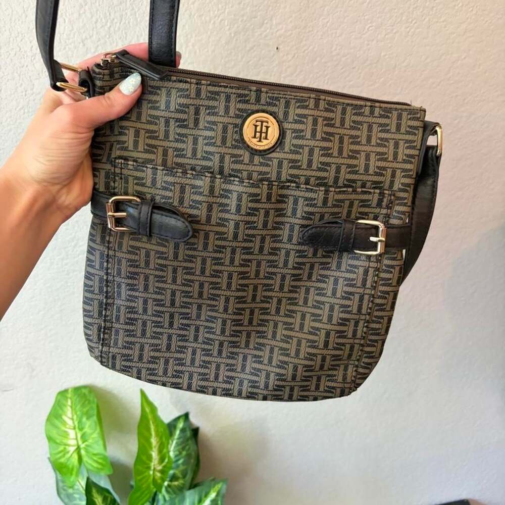 Tommy Hilfiger Black Brown 92 D 3